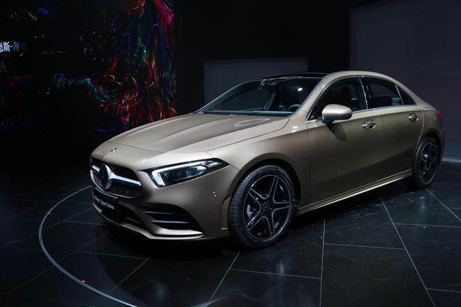 Mercedes-Benz's brand-new long-wheelbase A-class sedan is listed at a price of 216,900.